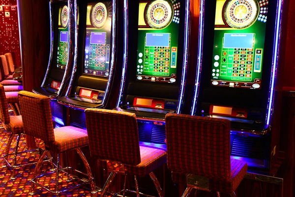 Spadegaming slot interface on itch platform showing game selection and tournament entry options